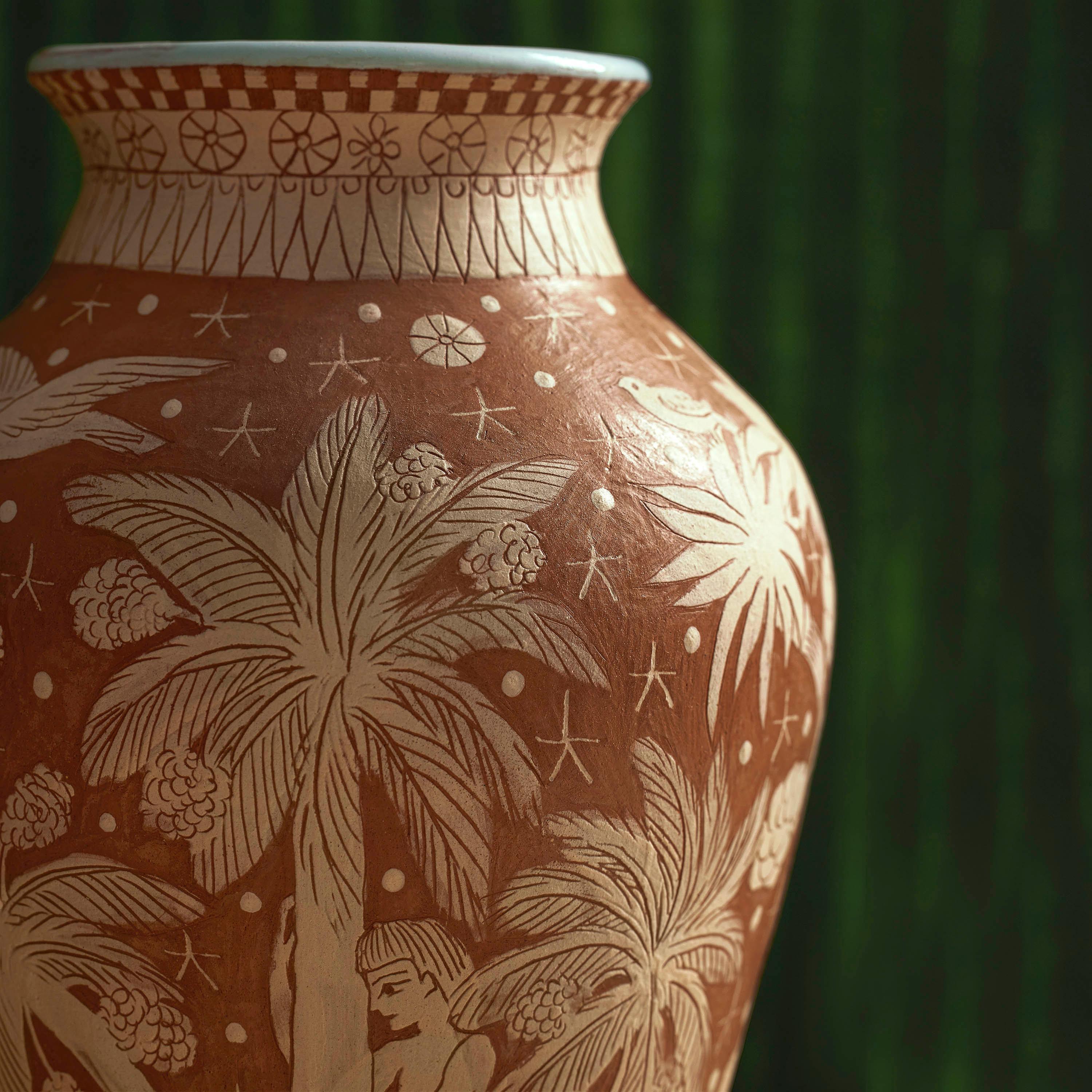 Giraffe in Moonlight Vase