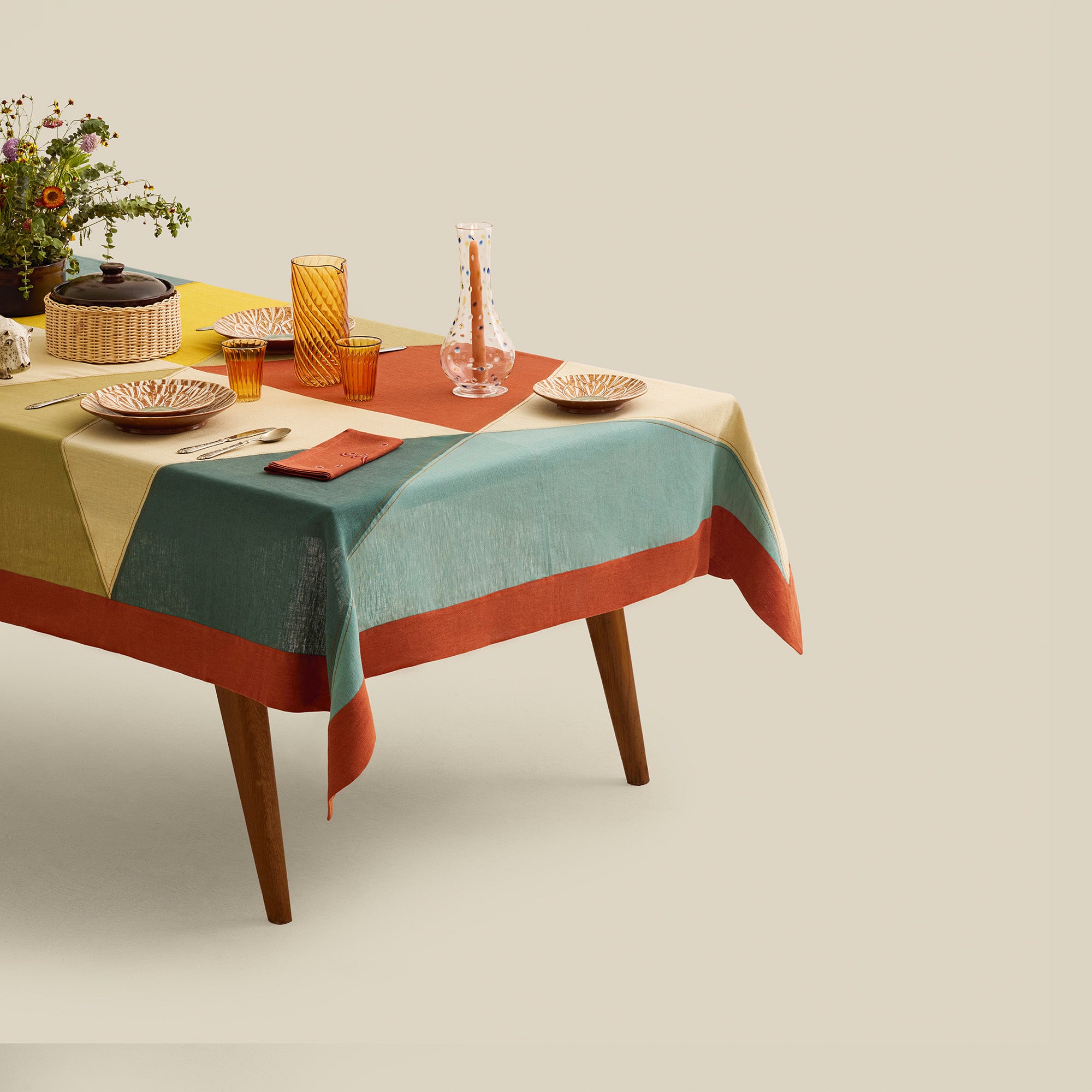 Harlequin Tablecloth in Patchwork Linen