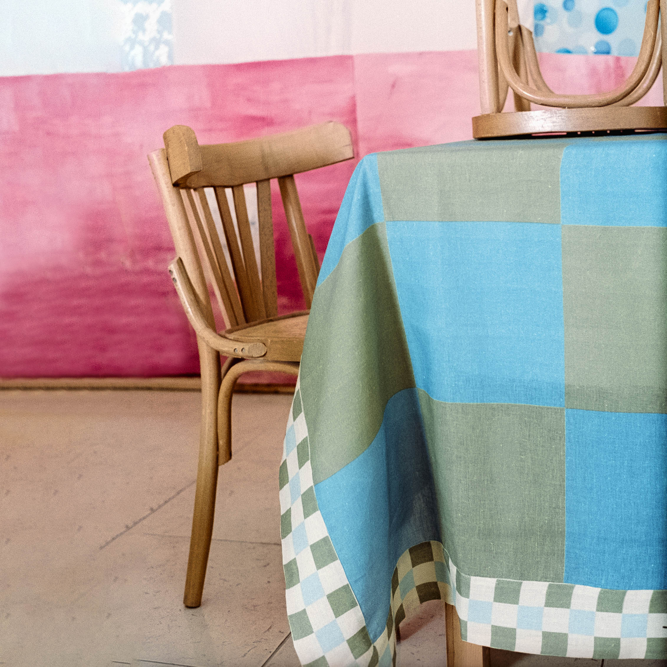 Cleo Linen Tablecloth