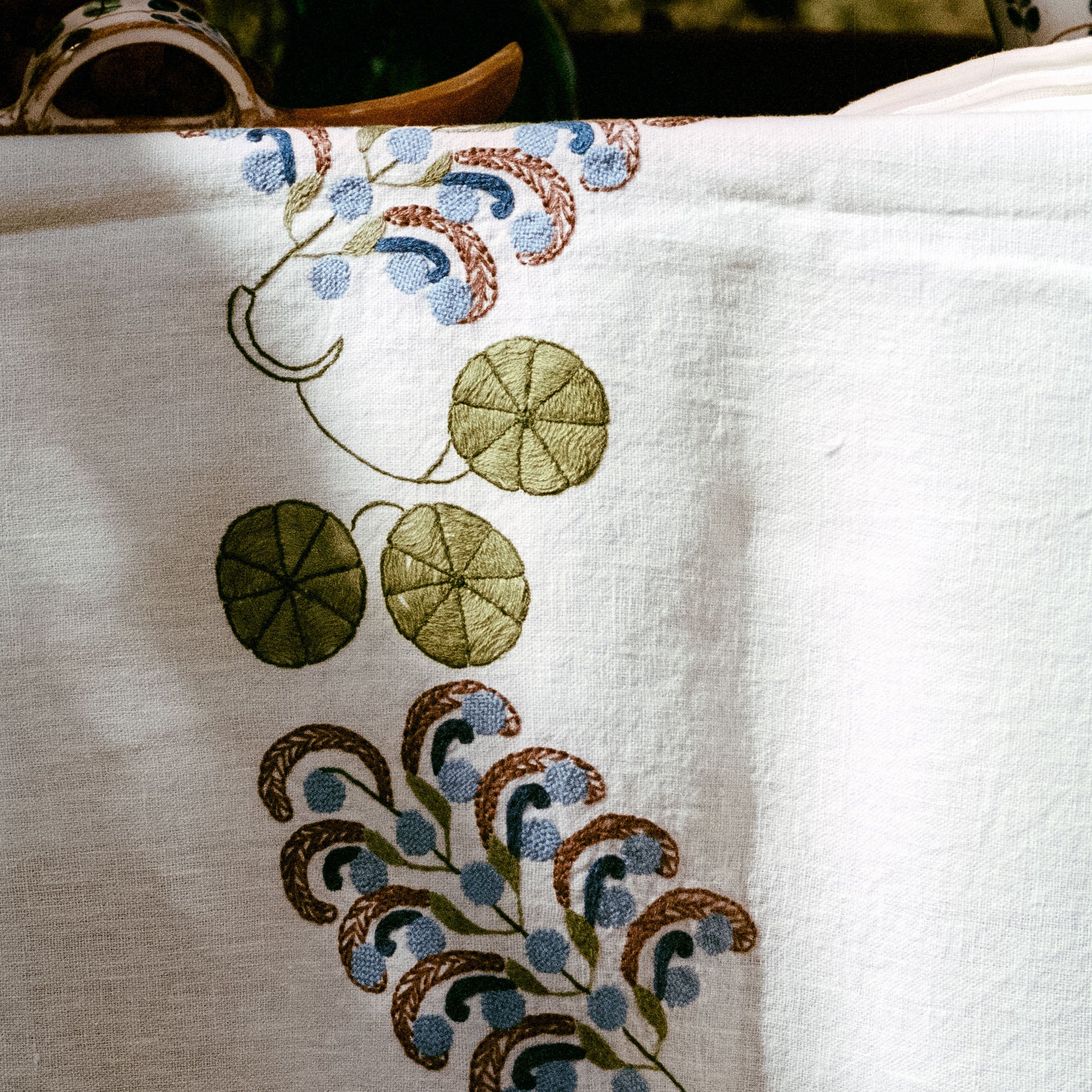 Luxor Vine Hand-Embroidered Linen Tablecloth