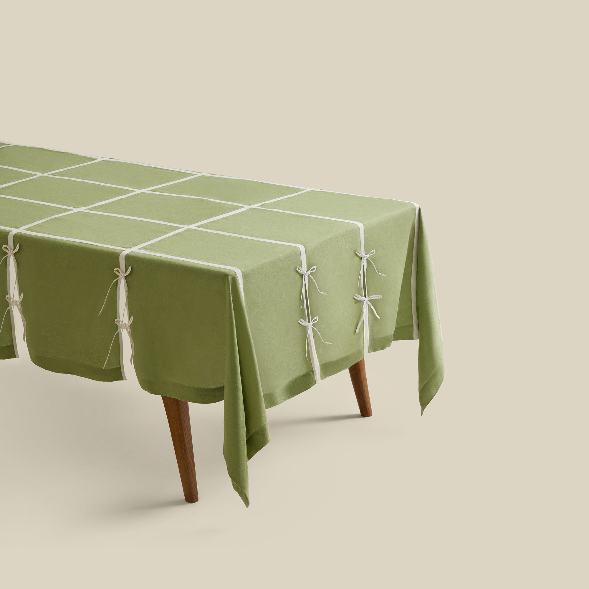 Tie Me Up Appliqué Linen Tablecloth
