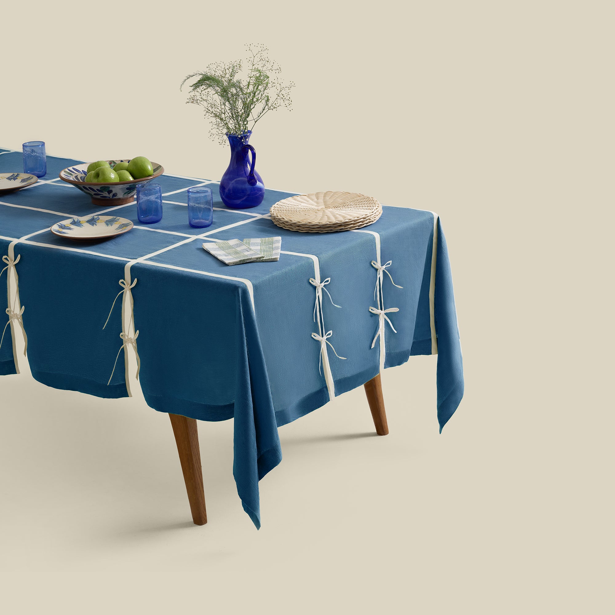 Tie Me Up Appliqué Linen Tablecloth